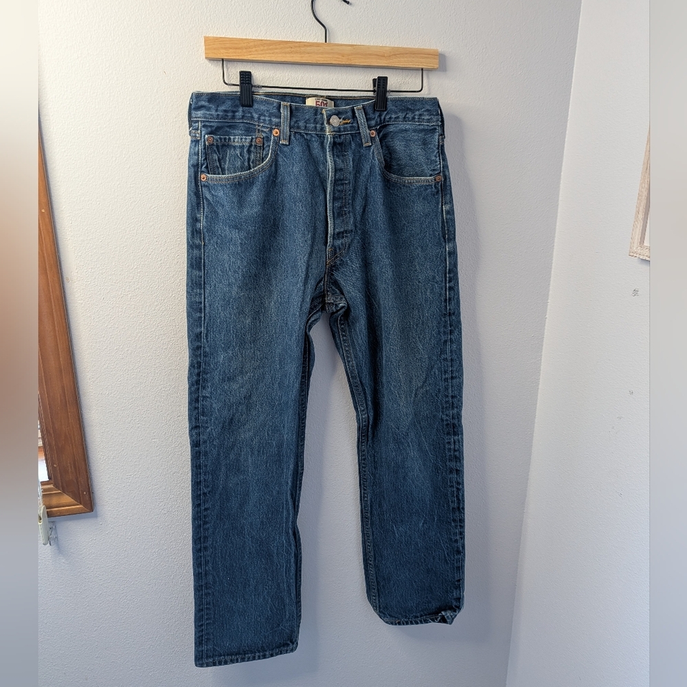 Y2K Levi's 501 Jeans 33x33 Made in Haiti Medium Wash 100% Cotton
